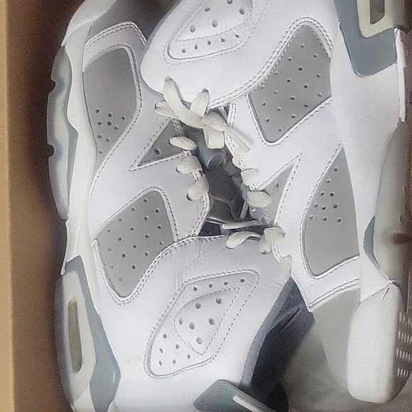 Used - Picture 4 of 4